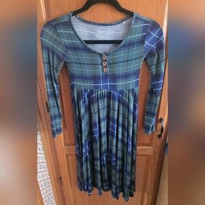 Posh Peanut 10y Girls  Green and Navy Plaid Dress with Wooden Buttonsposh